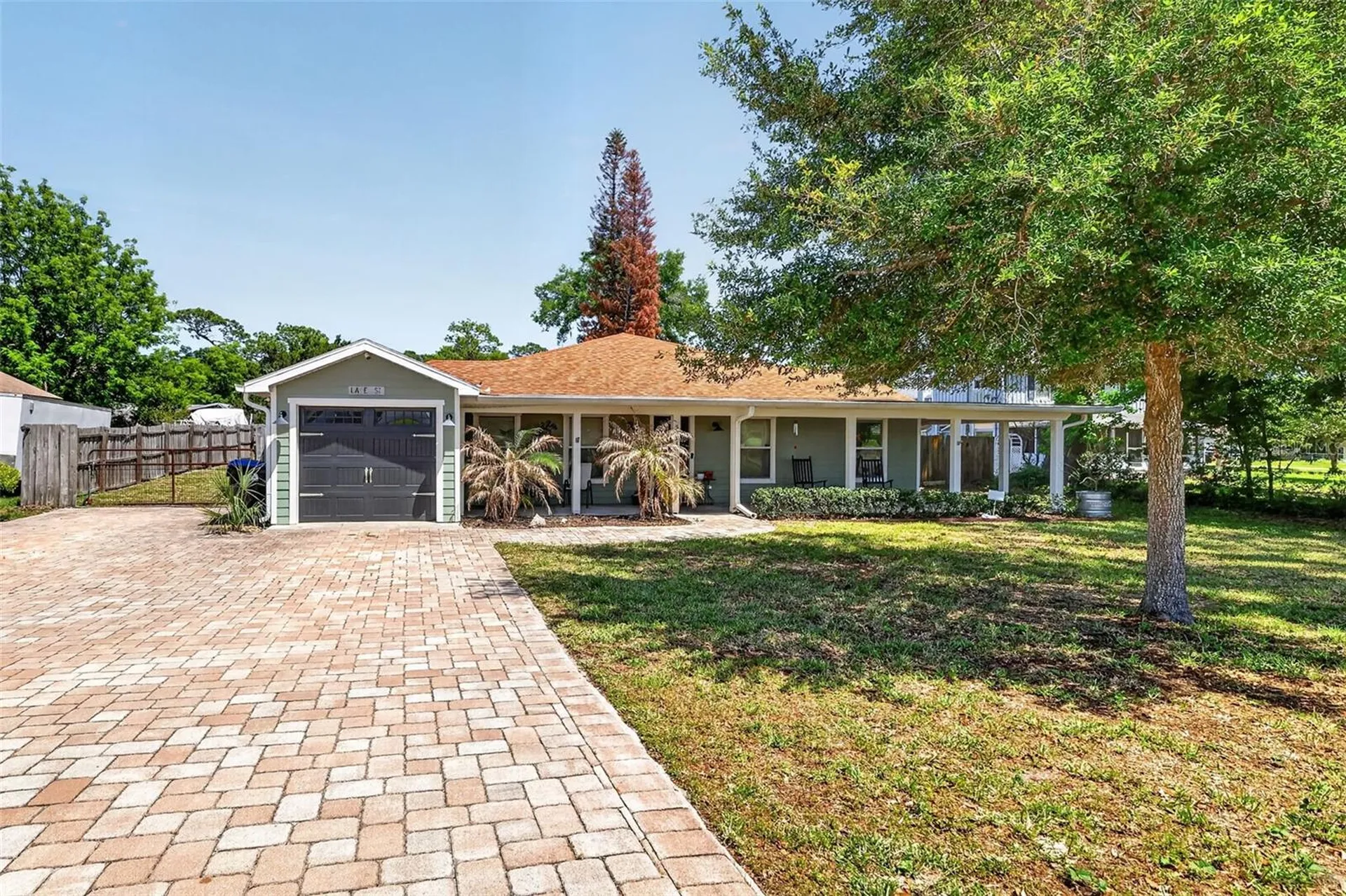 5713 Lake Street Mount Dora FL 32757