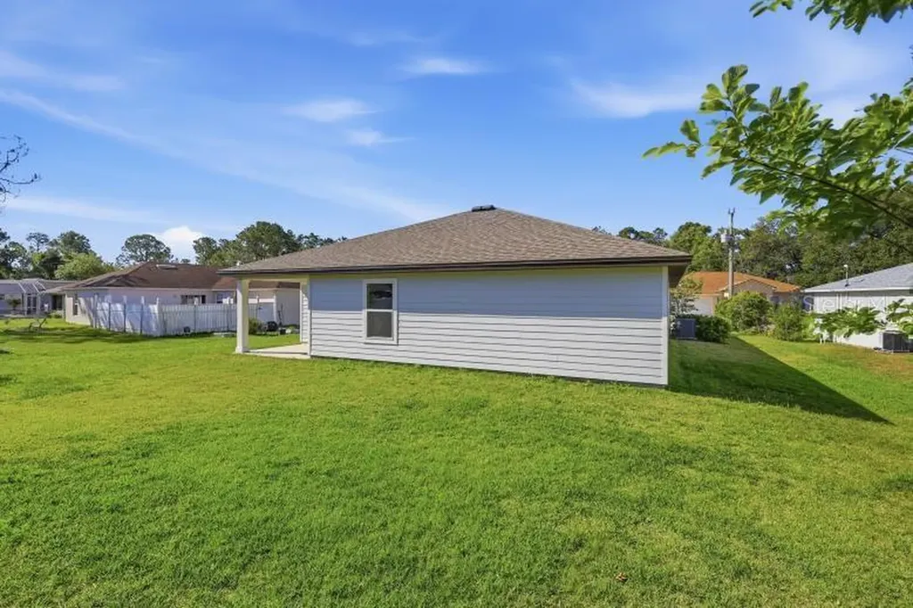 19 Pineapple Drive Palm Coast FL 32164