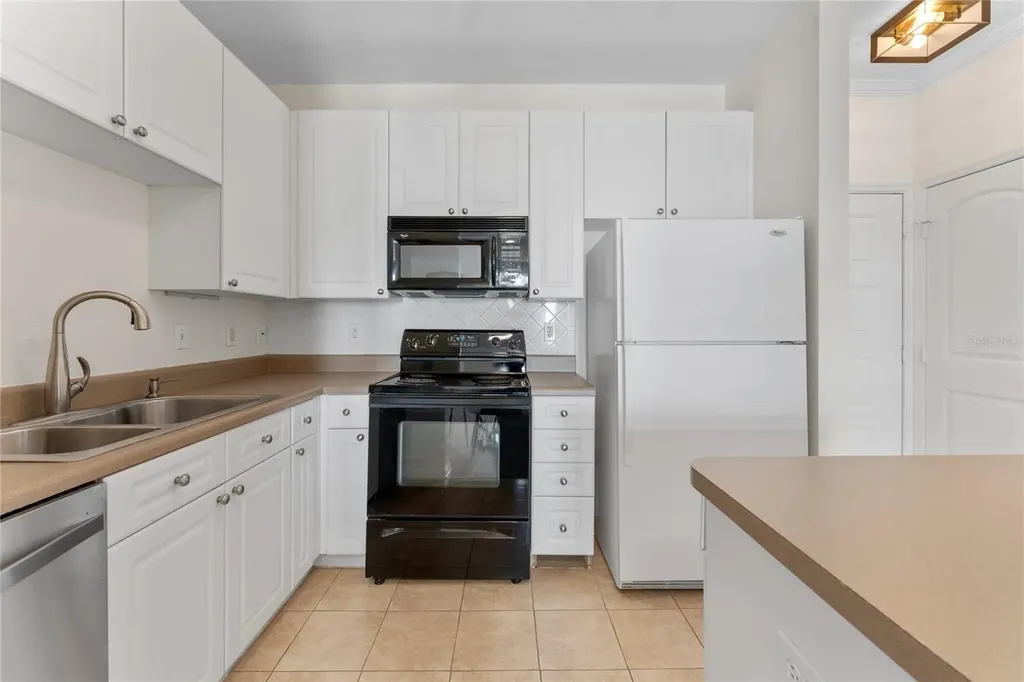 4221 W Spruce Street Tampa FL 33607