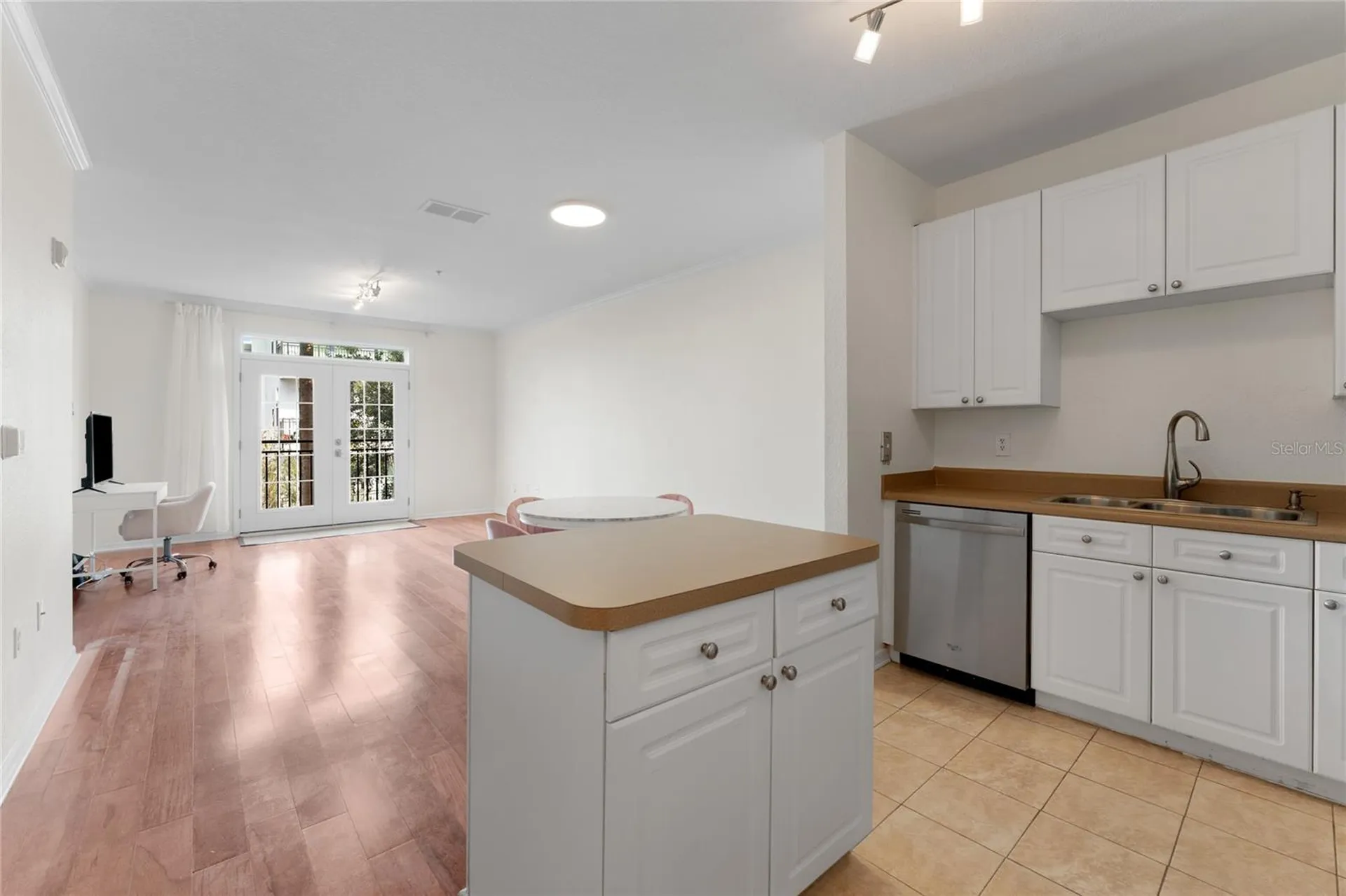 4221 W Spruce Street Tampa FL 33607