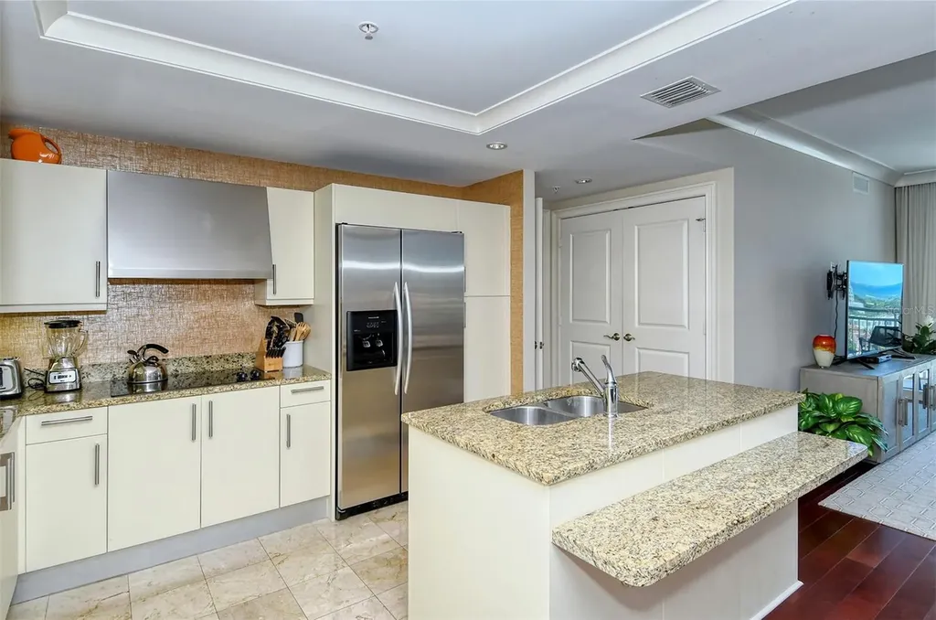 1350 Main Street Sarasota FL 34236