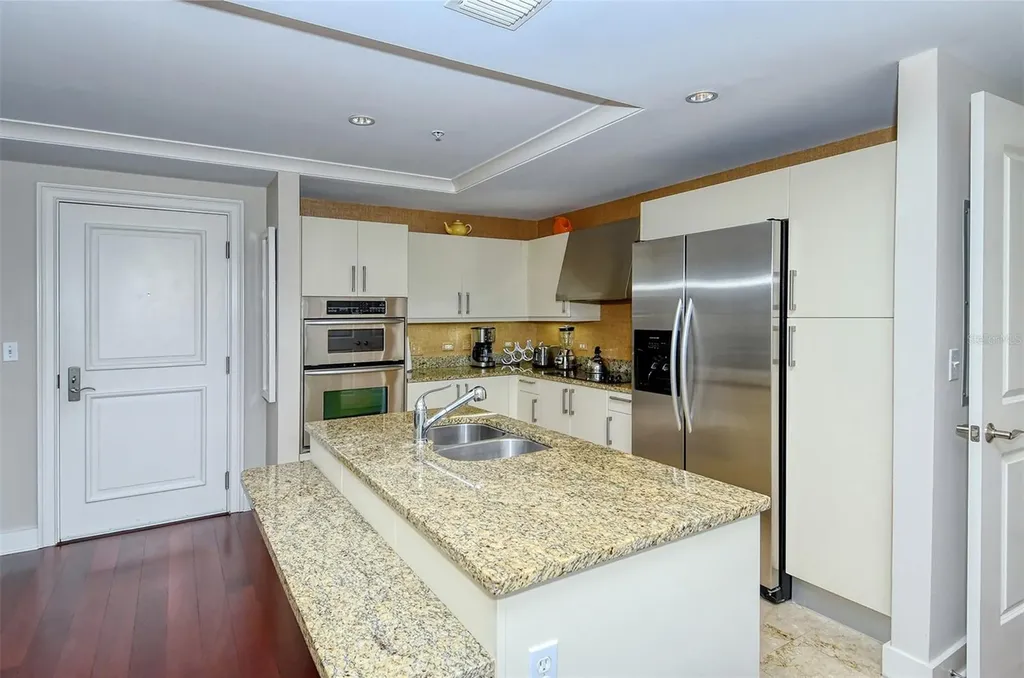 1350 Main Street Sarasota FL 34236
