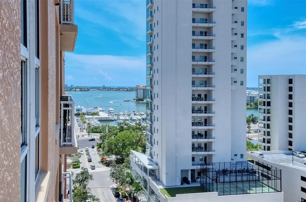 1350 Main Street Sarasota FL 34236