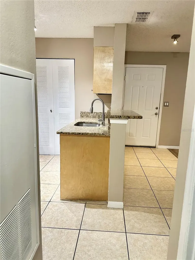1055 S Hiawassee Road Orlando FL 32835