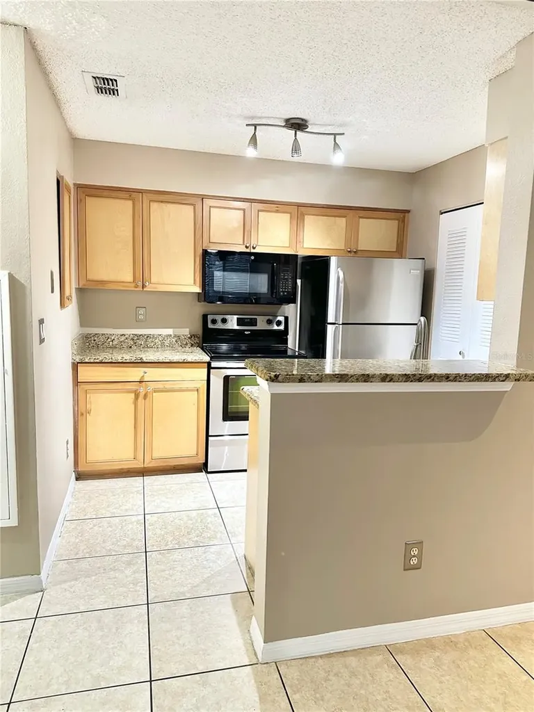 1055 S Hiawassee Road Orlando FL 32835