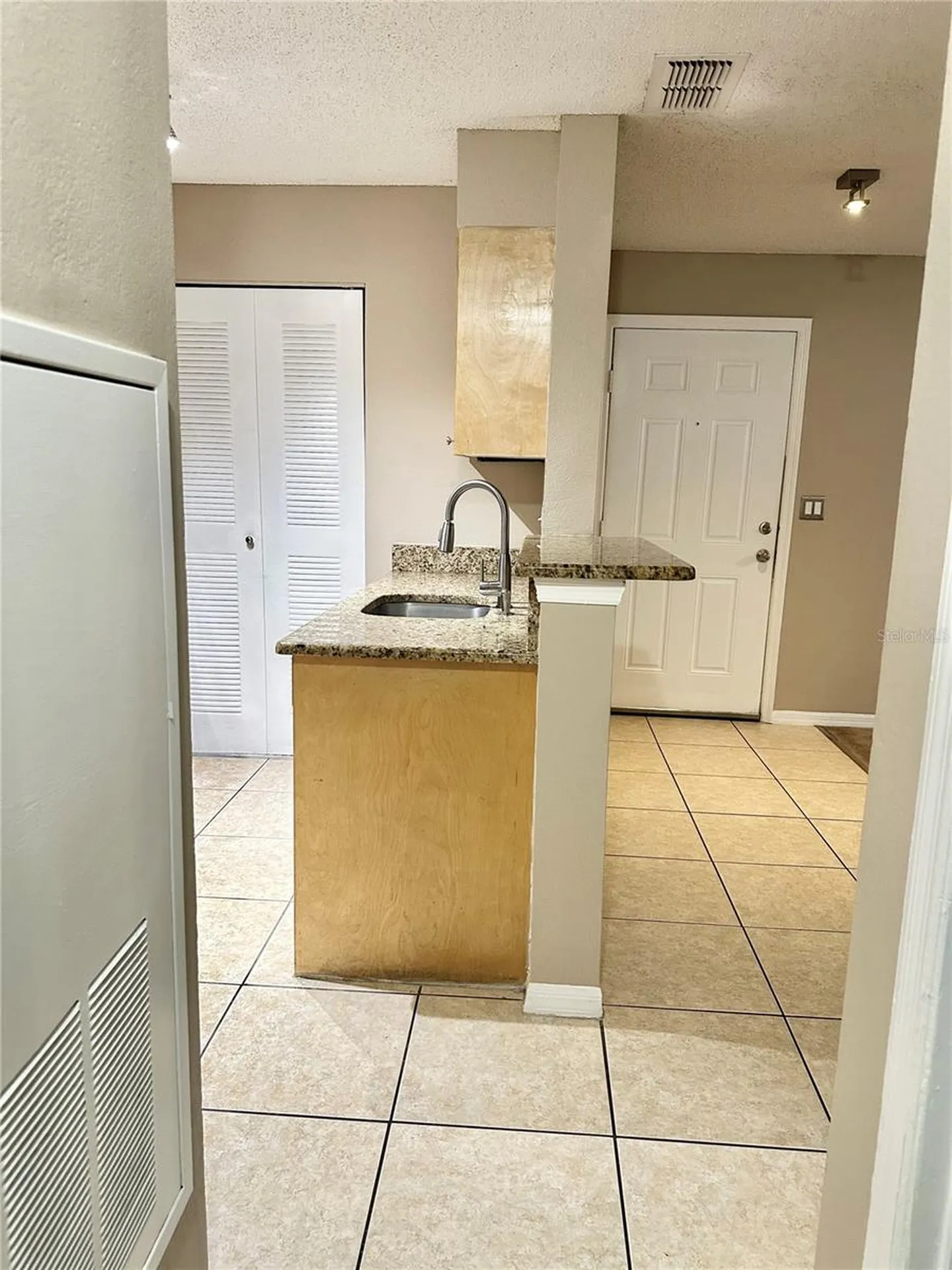 1055 S Hiawassee Road Orlando FL 32835