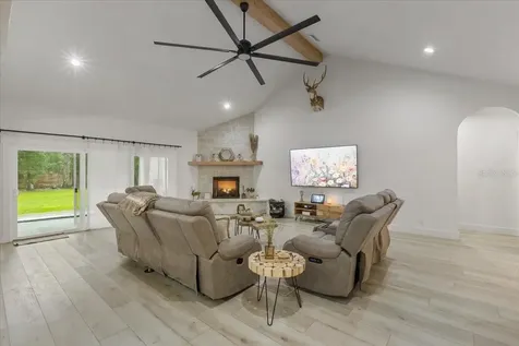 9061 Katherine Way Fanning Springs FL 32693