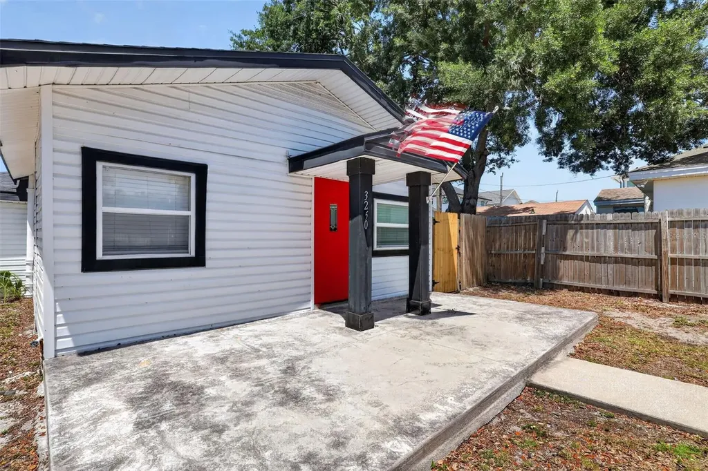 3250 Prescott Street N St Petersburg FL 33713