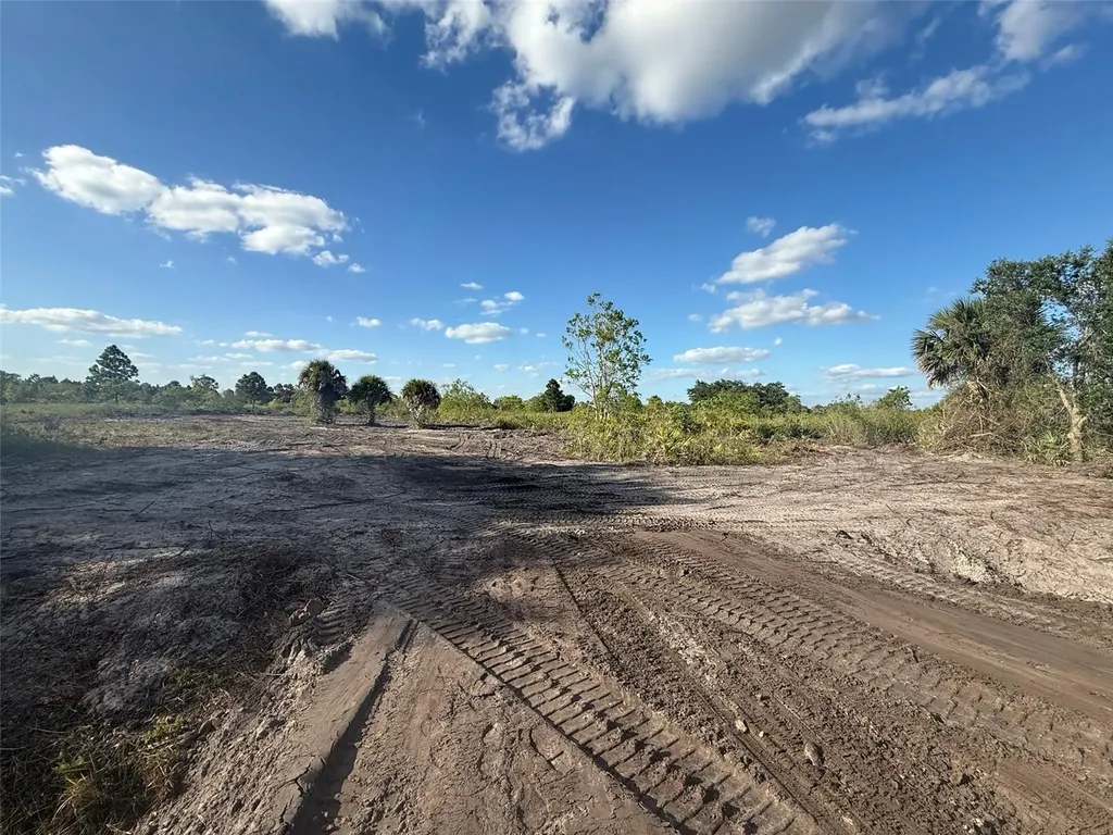 16219 NW 282nd Street Okeechobee FL 34972