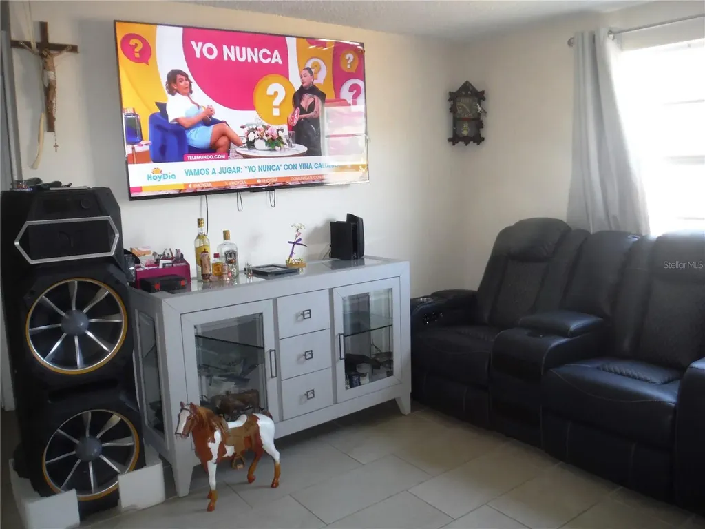 118 Lake Avenue SE Largo FL 33771