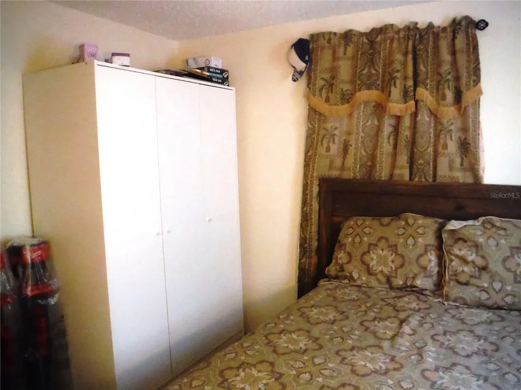 118 Lake Avenue SE Largo FL 33771