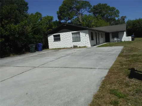 118 Lake Avenue SE Largo FL 33771