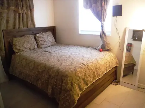 118 Lake Avenue SE Largo FL 33771
