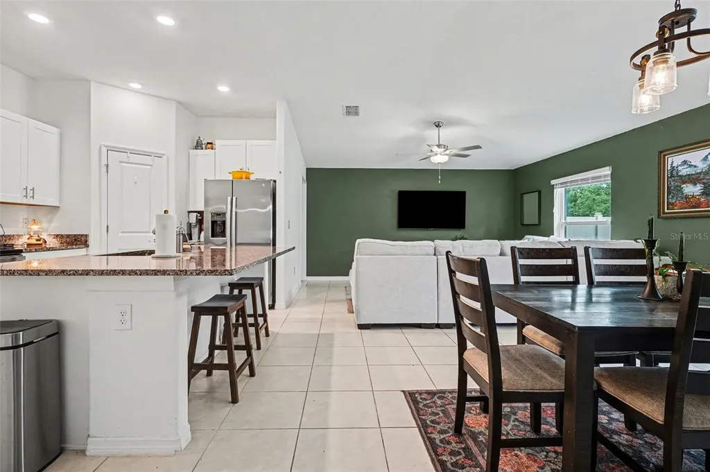 1863 Yellow Trail Lakeland FL 33801