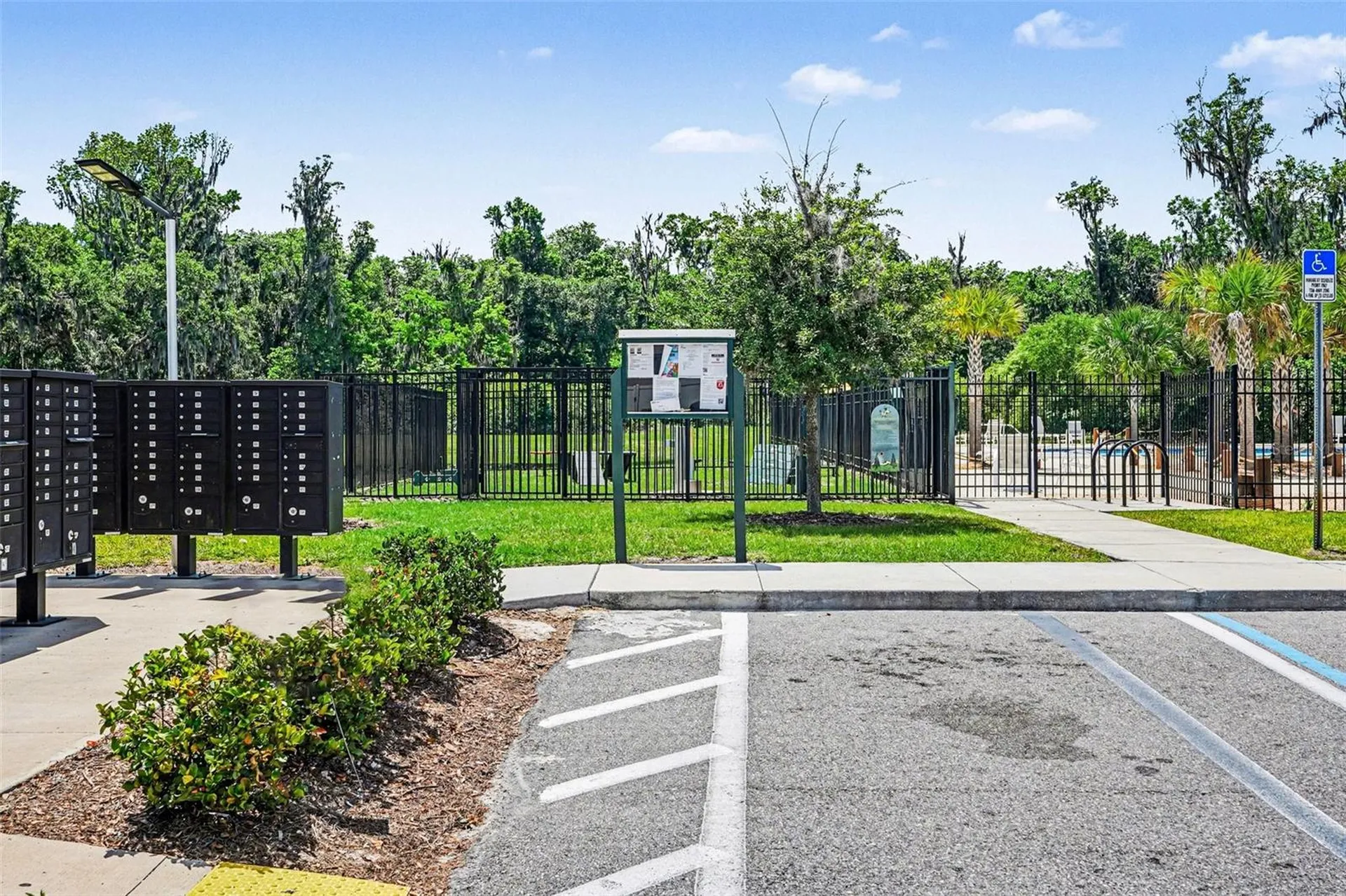 1863 Yellow Trail Lakeland FL 33801