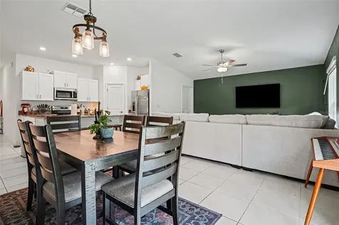1863 Yellow Trail Lakeland FL 33801
