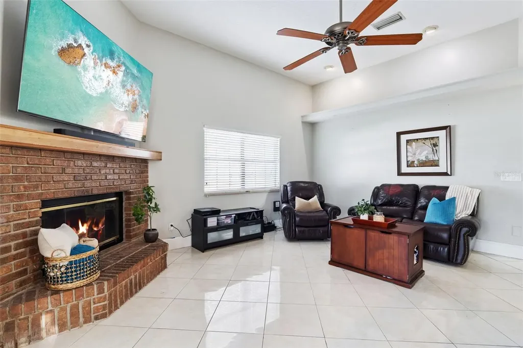 1458 Royal Circle Apopka FL 32703