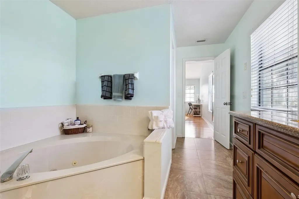 1458 Royal Circle Apopka FL 32703