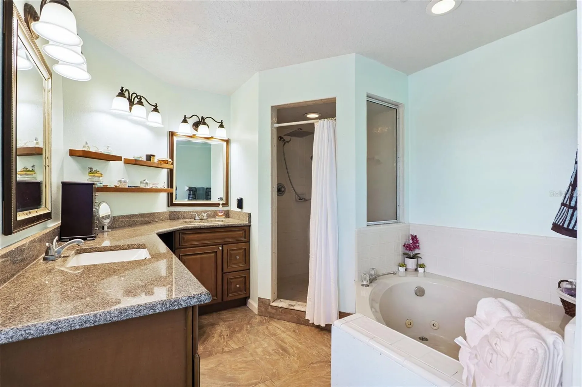 1458 Royal Circle Apopka FL 32703