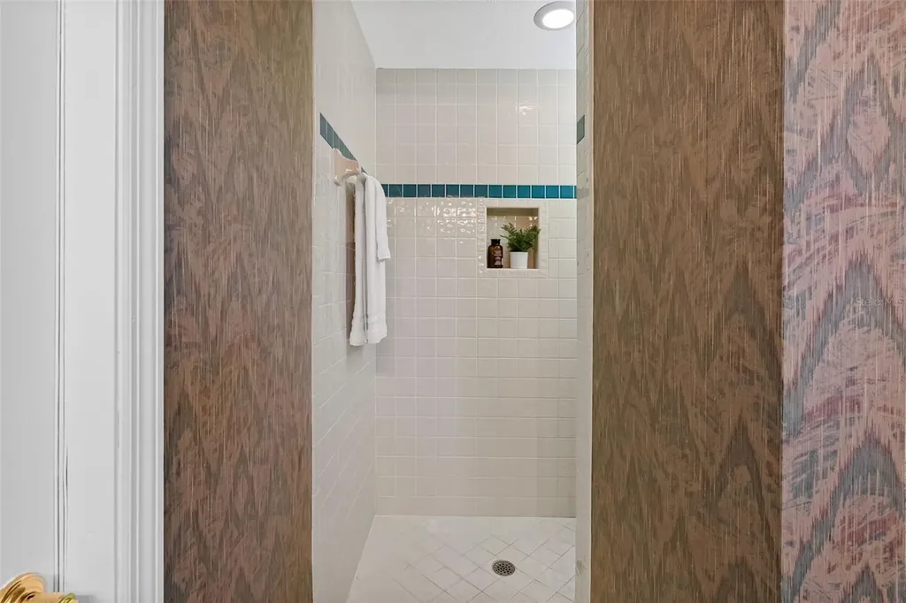 304 Lake Kell Court Lutz FL 33549