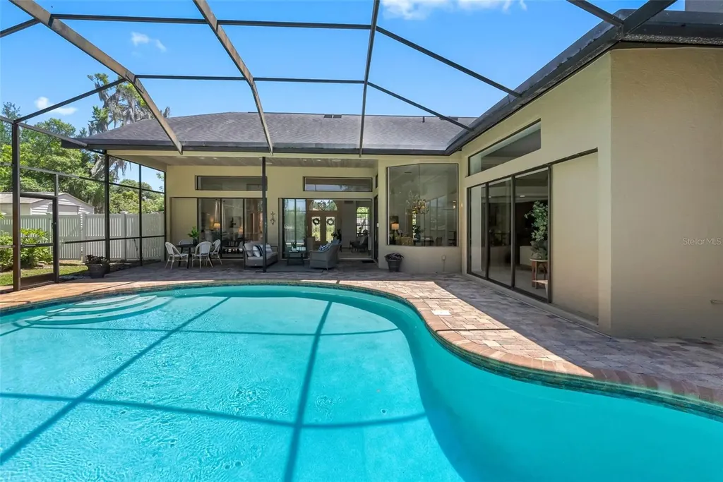 304 Lake Kell Court Lutz FL 33549