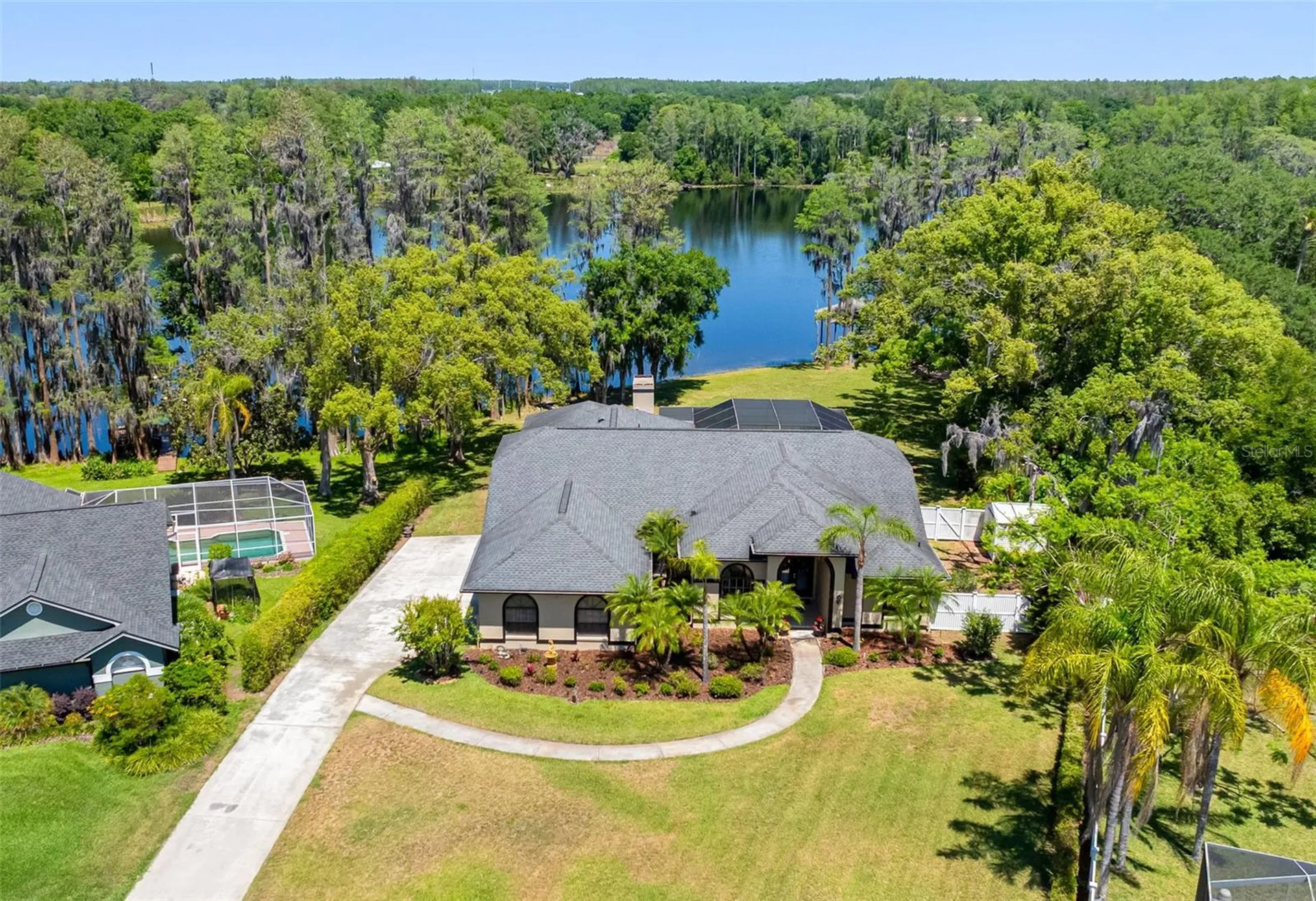 304 Lake Kell Court Lutz FL 33549