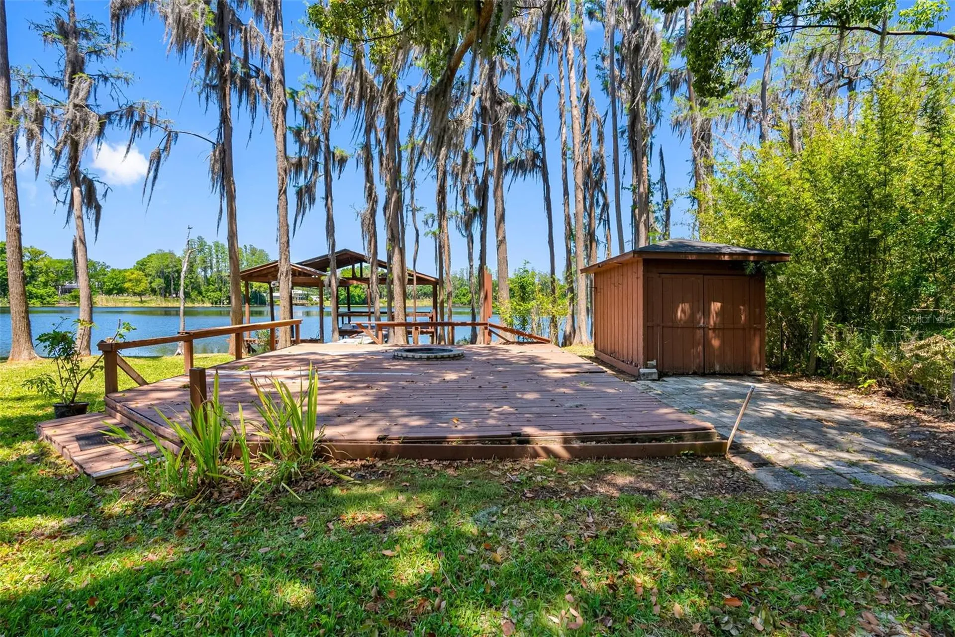304 Lake Kell Court Lutz FL 33549