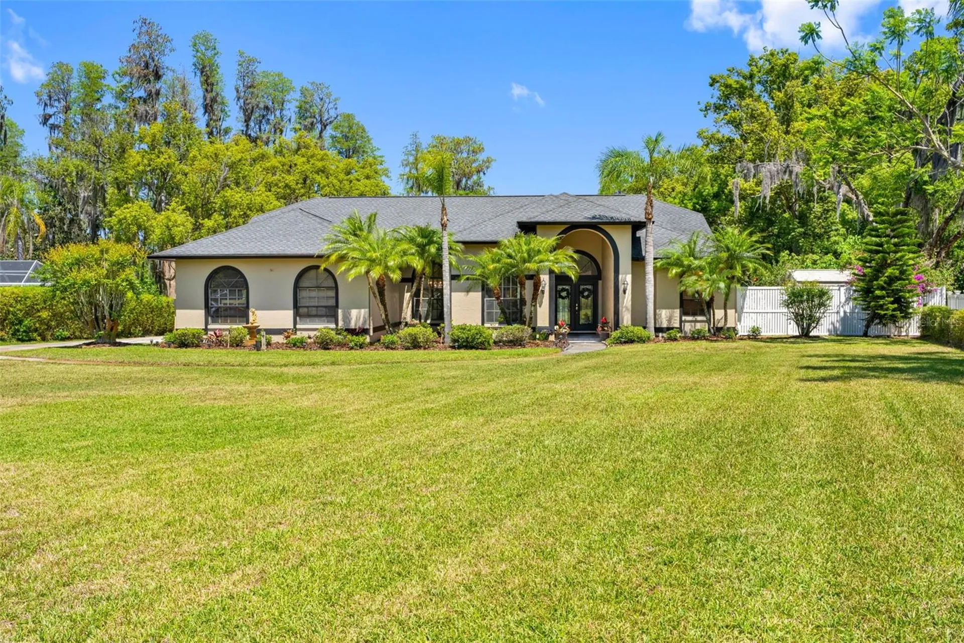 304 Lake Kell Court Lutz FL 33549