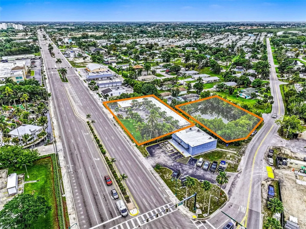 2164 Tamiami Trail E Naples FL 34112