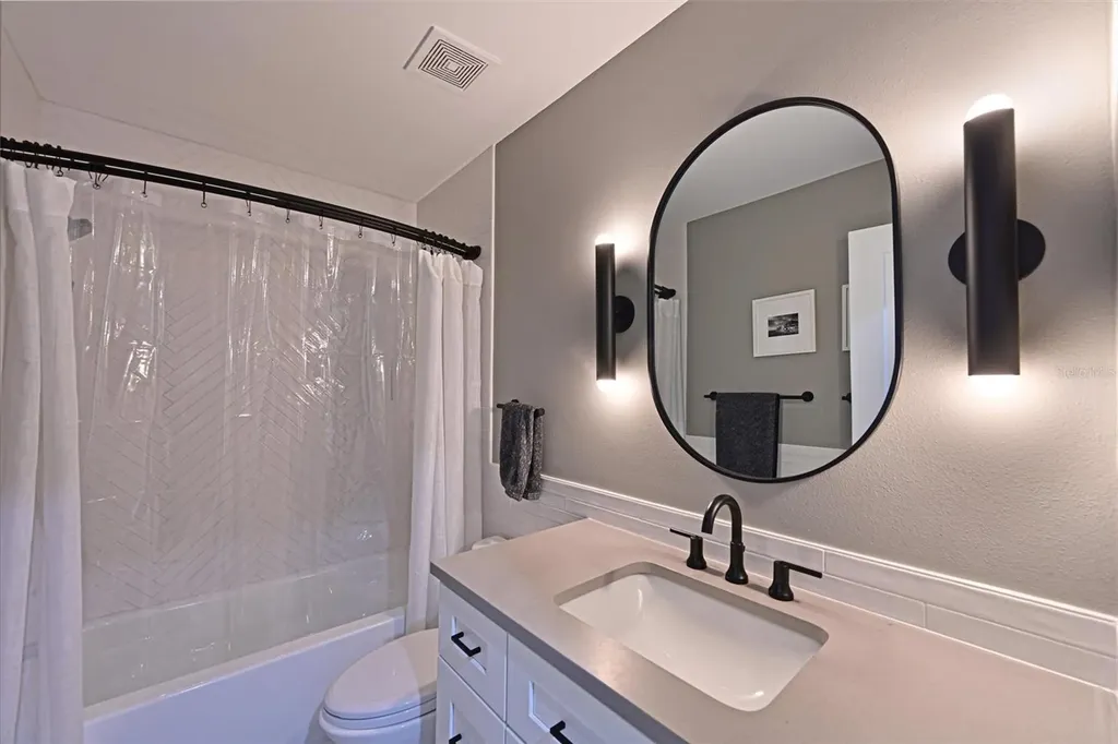 910 Plum Tree Lane Sarasota FL 34243
