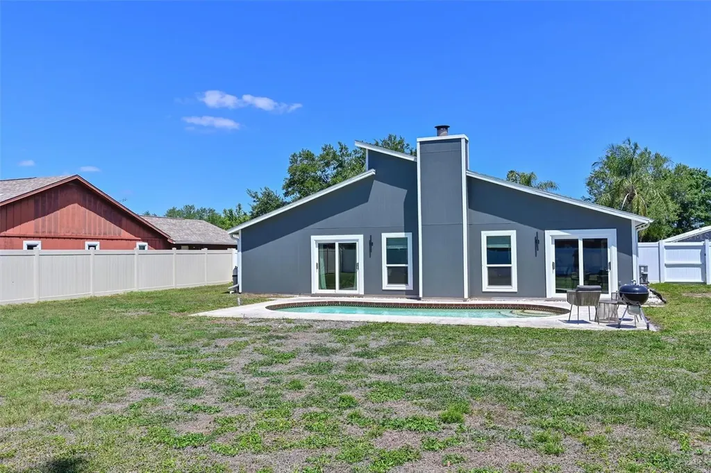 910 Plum Tree Lane Sarasota FL 34243
