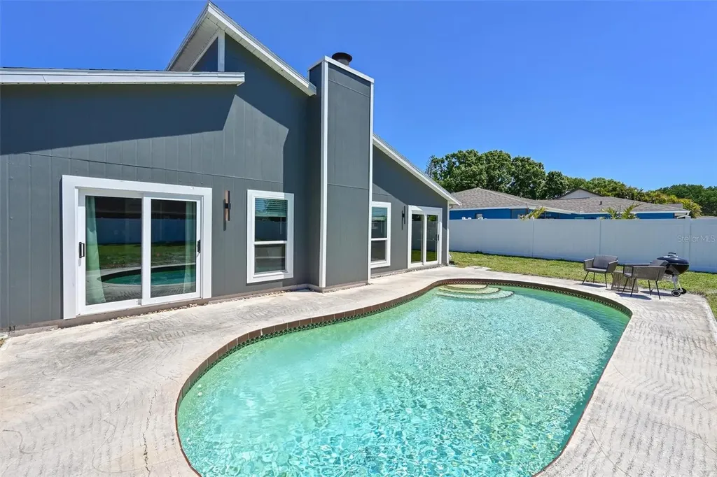 910 Plum Tree Lane Sarasota FL 34243