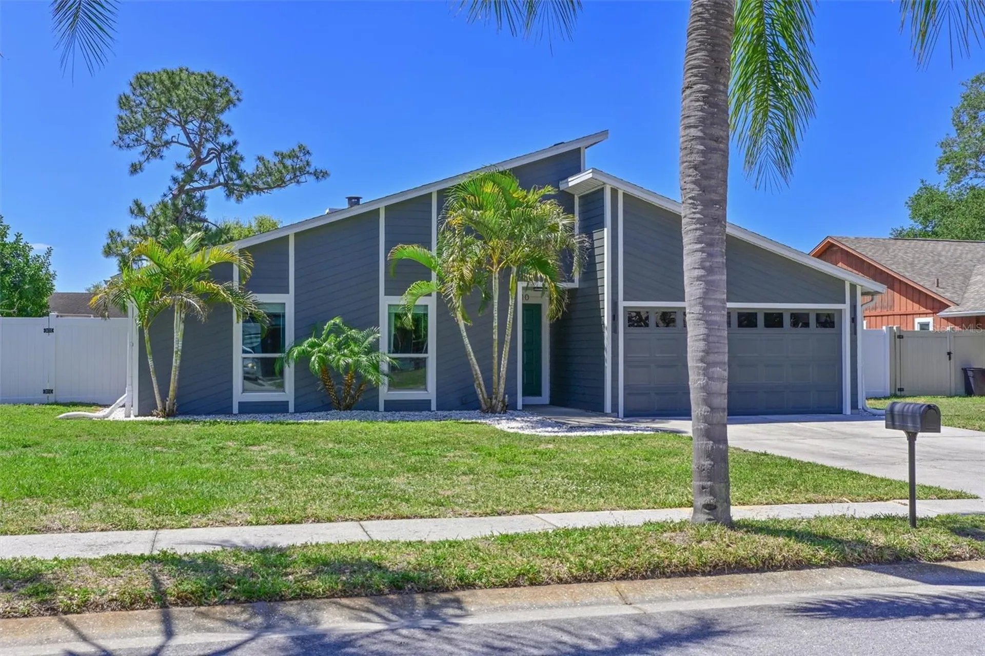 910 Plum Tree Lane Sarasota FL 34243