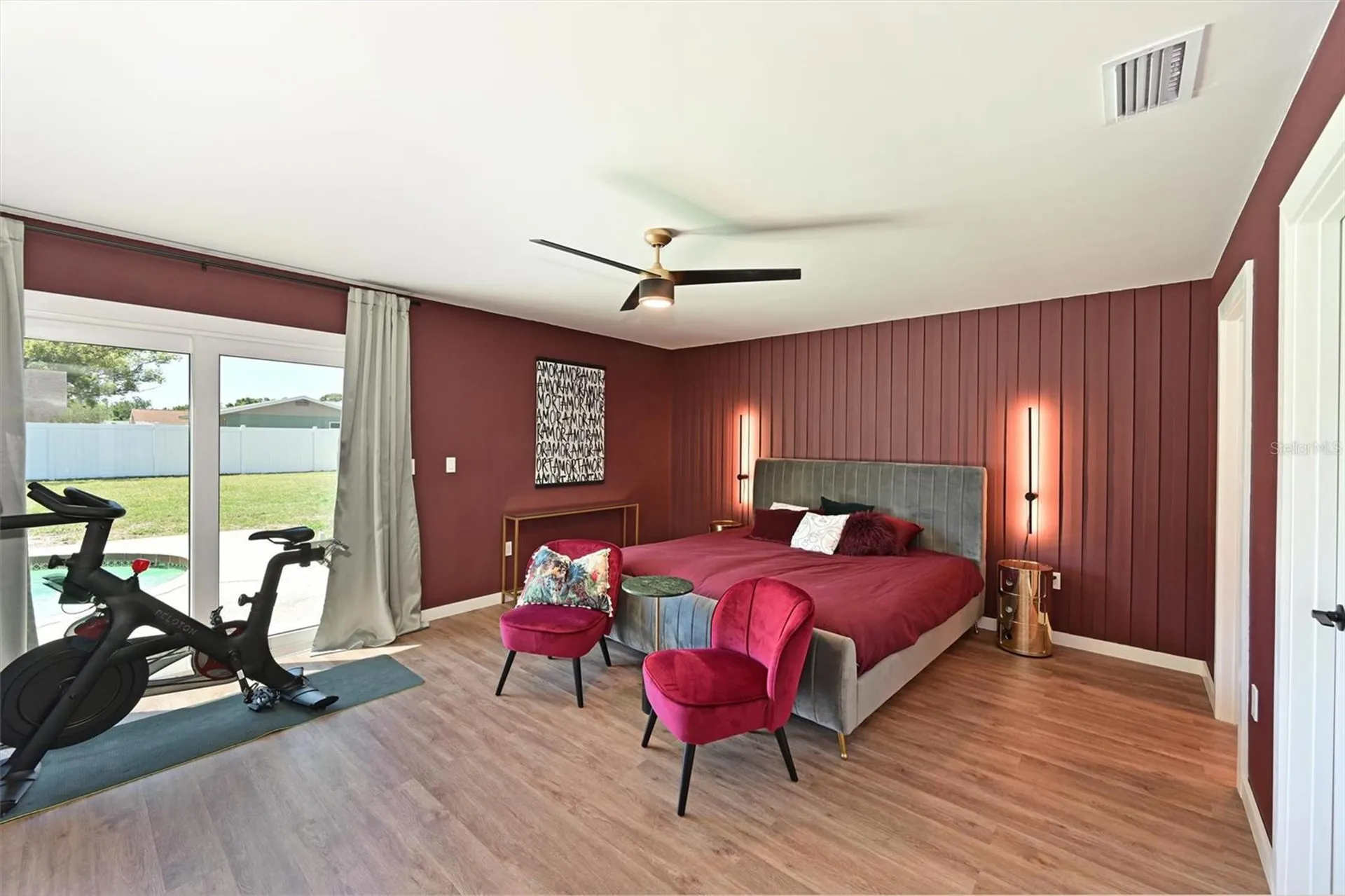 910 Plum Tree Lane Sarasota FL 34243