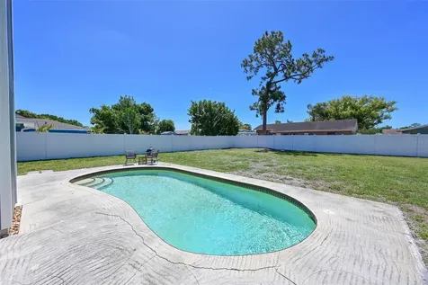 910 Plum Tree Lane Sarasota FL 34243