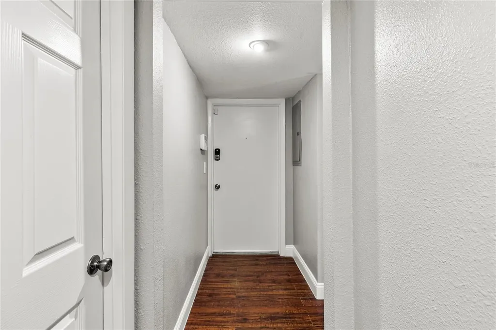 2547 N Alafaya Trail Orlando FL 32826