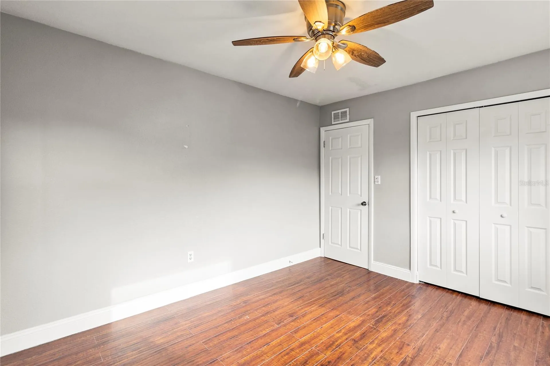 2547 N Alafaya Trail Orlando FL 32826