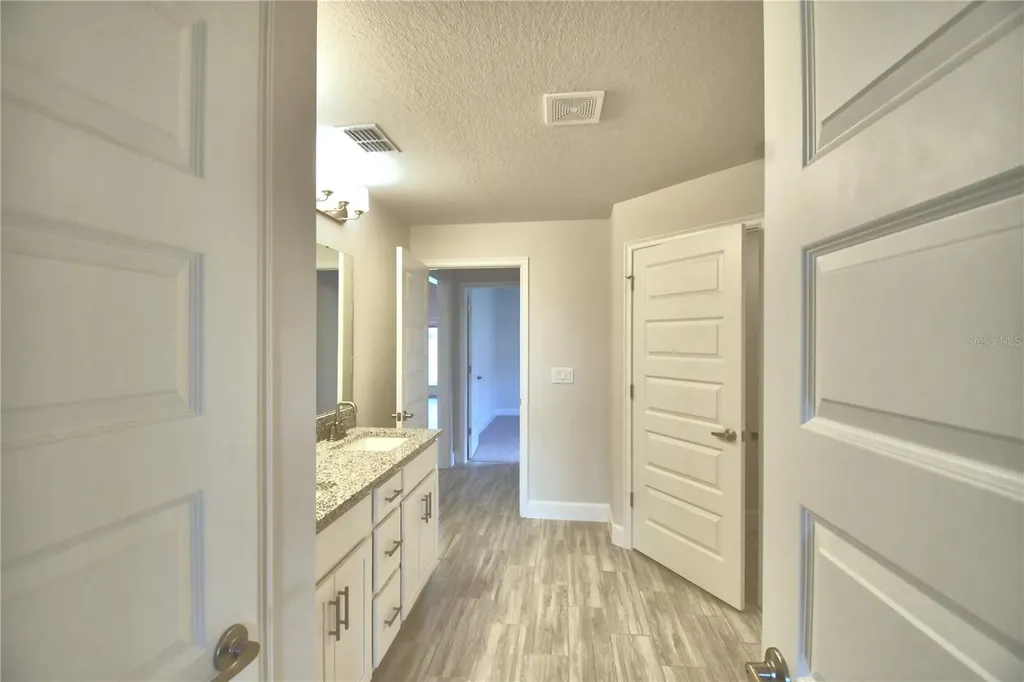 4944 Vue De Lac Pass Auburndale FL 33823