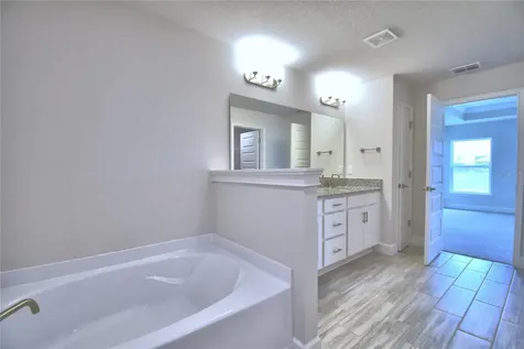 4944 Vue De Lac Pass Auburndale FL 33823