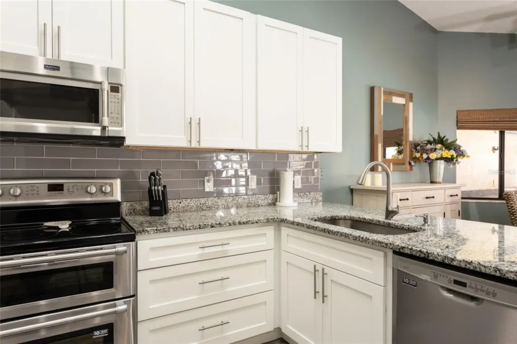 18 Classic Court S Palm Coast FL 32137