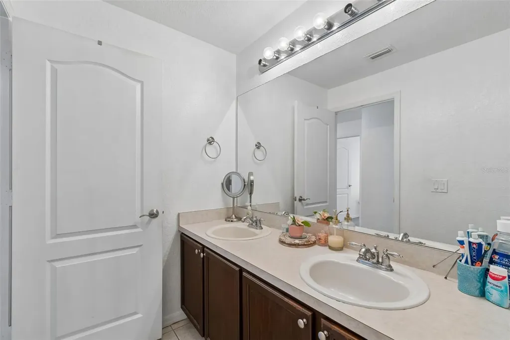 20122 Nob Oak Avenue Tampa FL 33647