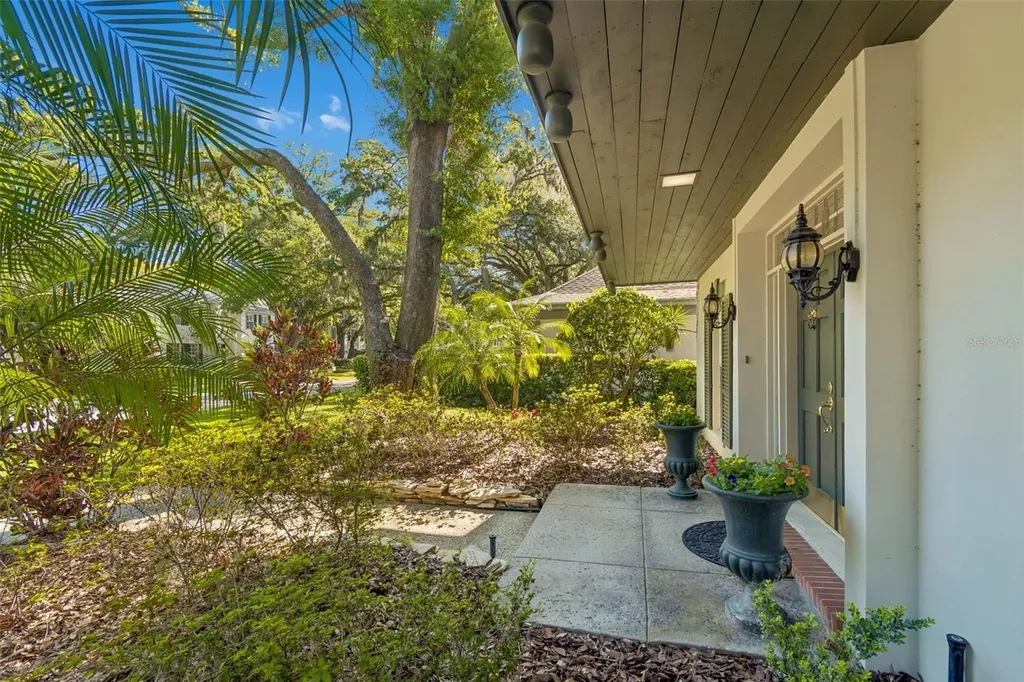 2522 Cozumel Drive Tampa FL 33618