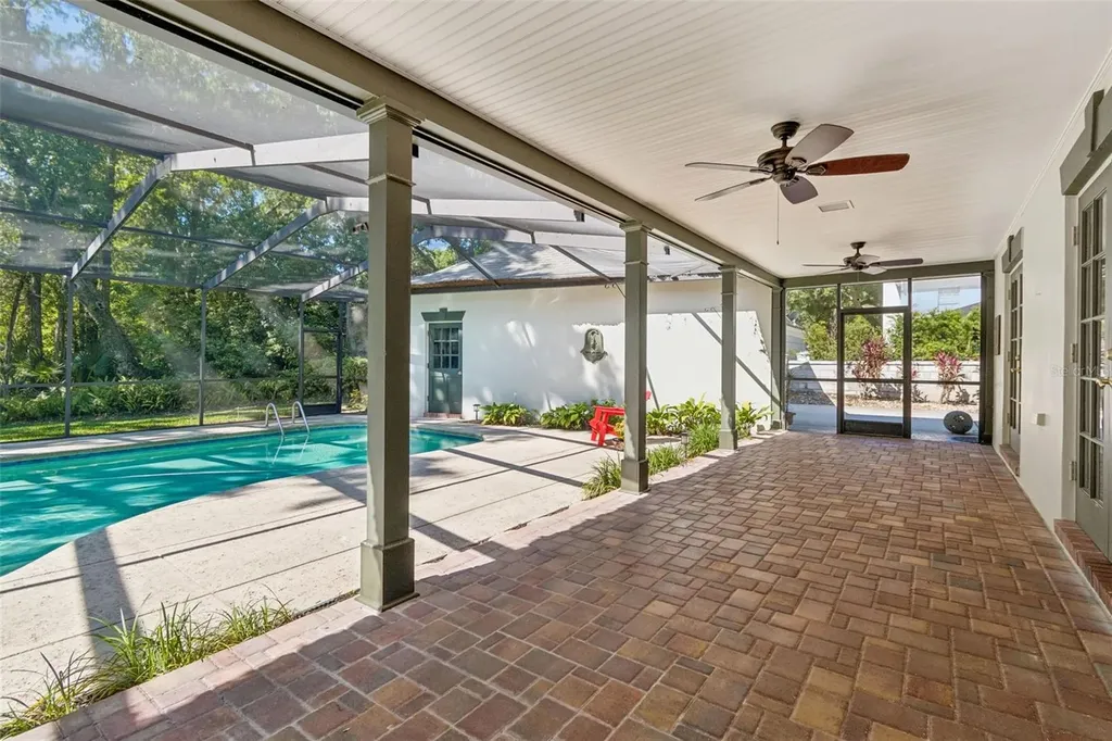 2522 Cozumel Drive Tampa FL 33618