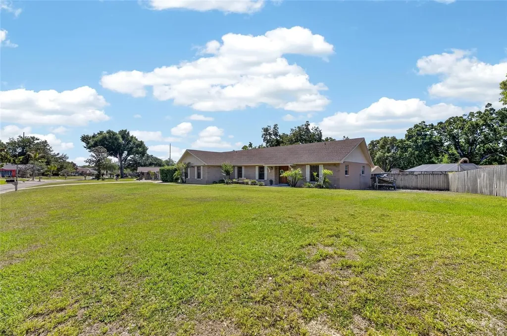4205 Brooke Drive Valrico FL 33594