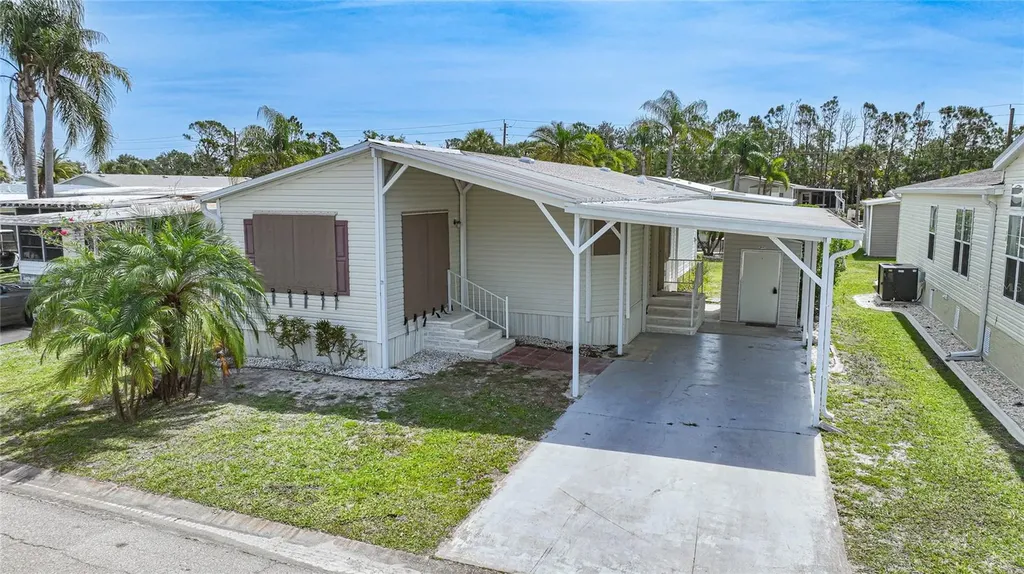 2100 Kings Highway Port Charlotte FL 33980