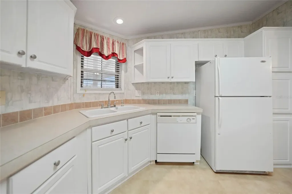 2100 Kings Highway Port Charlotte FL 33980