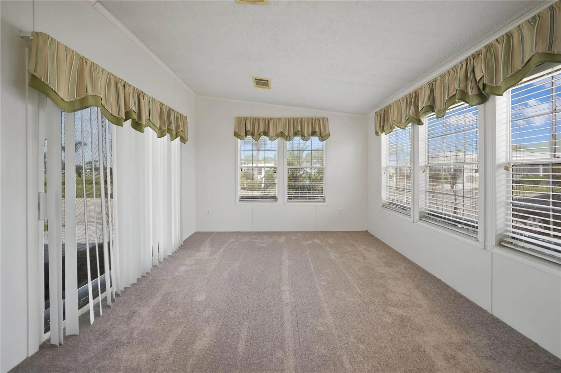 2100 Kings Highway Port Charlotte FL 33980
