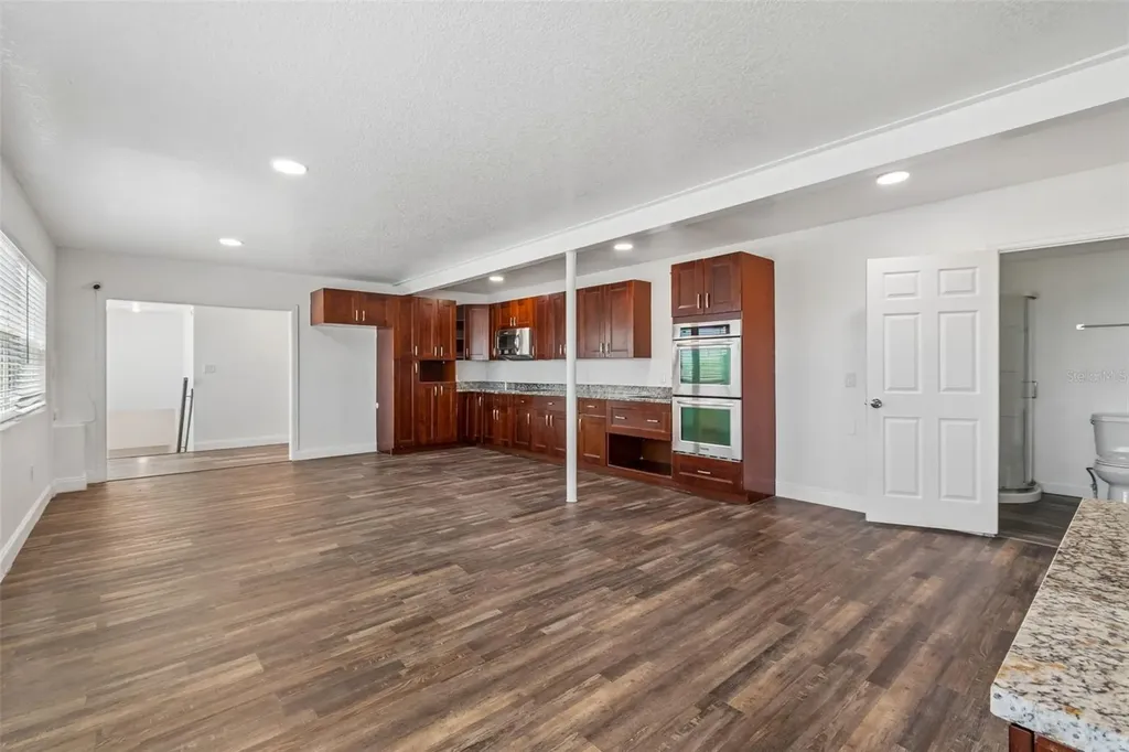 6536 Lincoln Way N St Petersburg FL 33702
