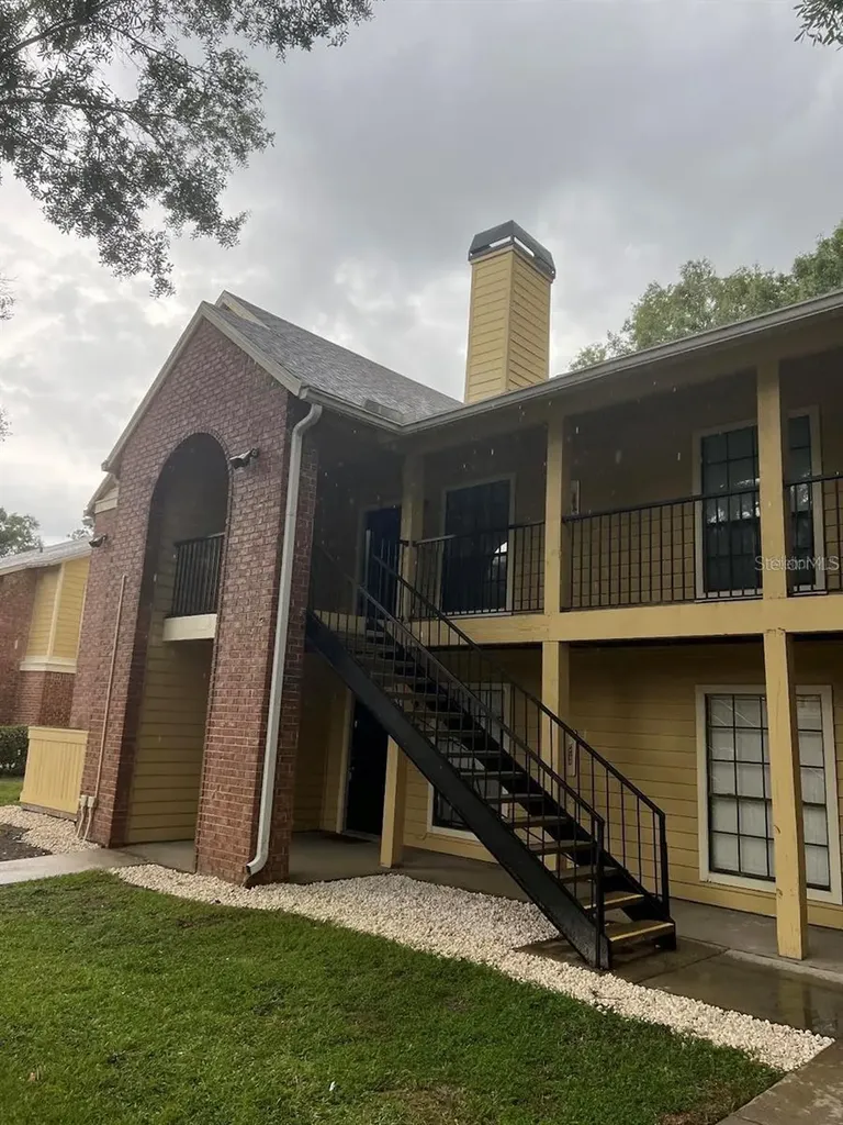 8643 Mallard Reserve Drive Tampa FL 33614