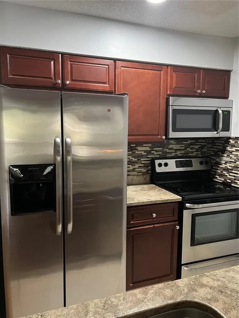 8643 Mallard Reserve Drive Tampa FL 33614
